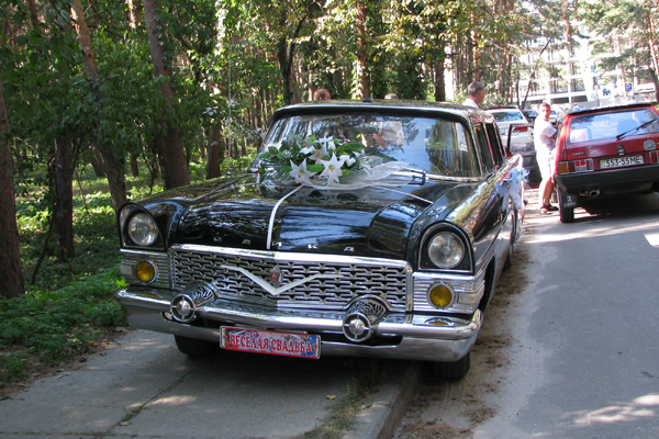 Аренда авто ГАЗ-13 “Чайка” в Черкассах
